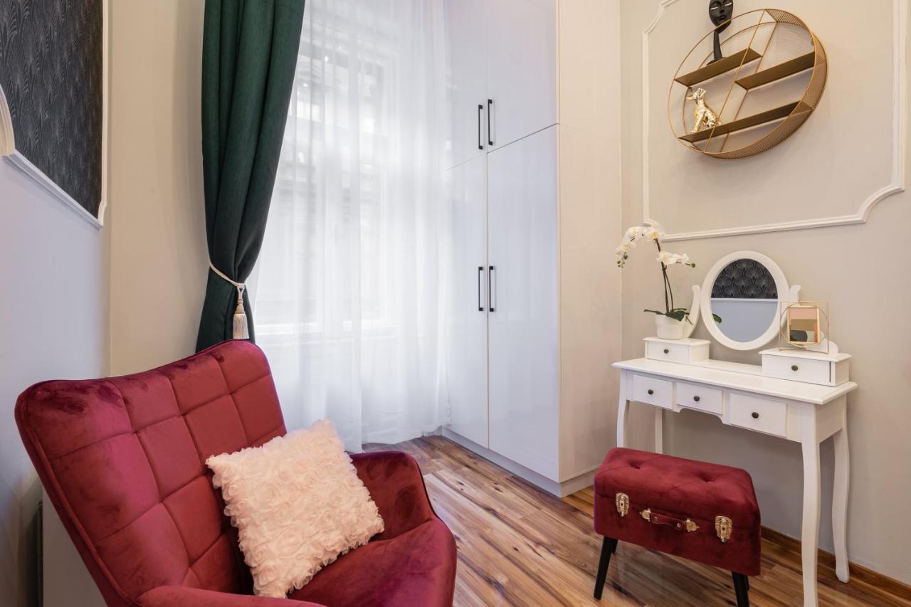 Premium Art Deco Apartment At Broadway // 4Bdr & 3Br Budapesta Exterior foto