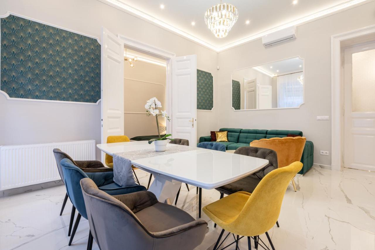 Premium Art Deco Apartment At Broadway // 4Bdr & 3Br Budapesta Exterior foto