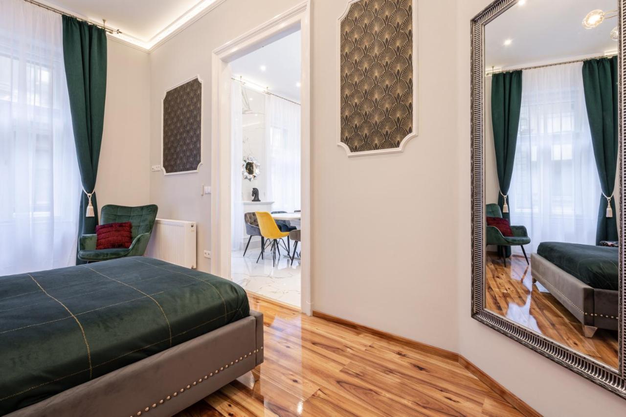 Premium Art Deco Apartment At Broadway // 4Bdr & 3Br Budapesta Exterior foto