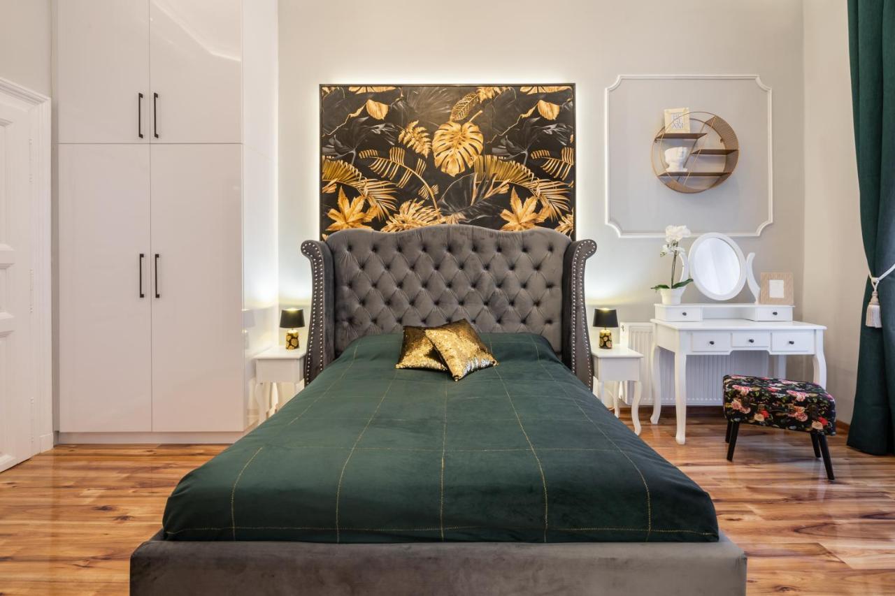 Premium Art Deco Apartment At Broadway // 4Bdr & 3Br Budapesta Exterior foto