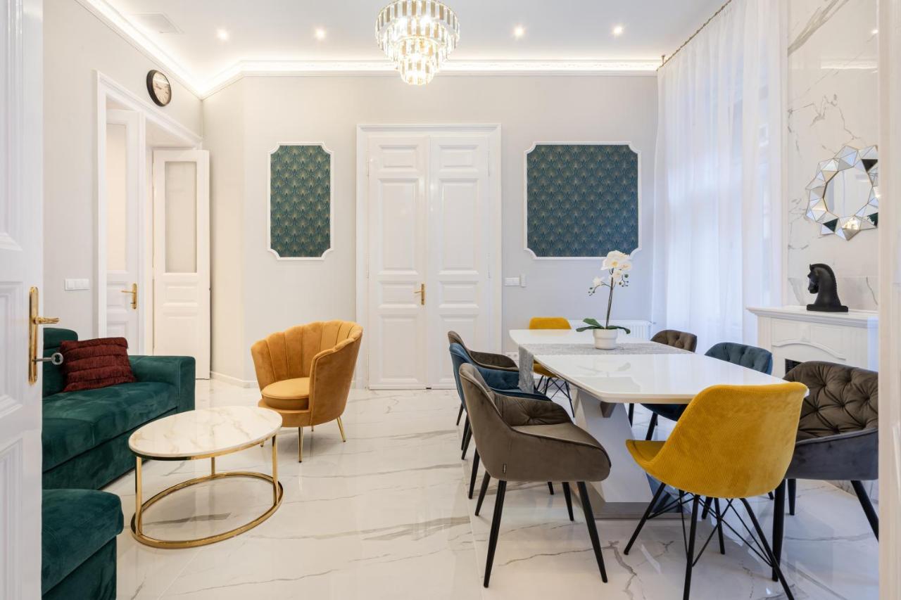 Premium Art Deco Apartment At Broadway // 4Bdr & 3Br Budapesta Exterior foto