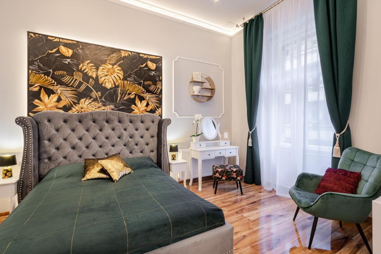 Premium Art Deco Apartment At Broadway // 4Bdr & 3Br Budapesta Exterior foto