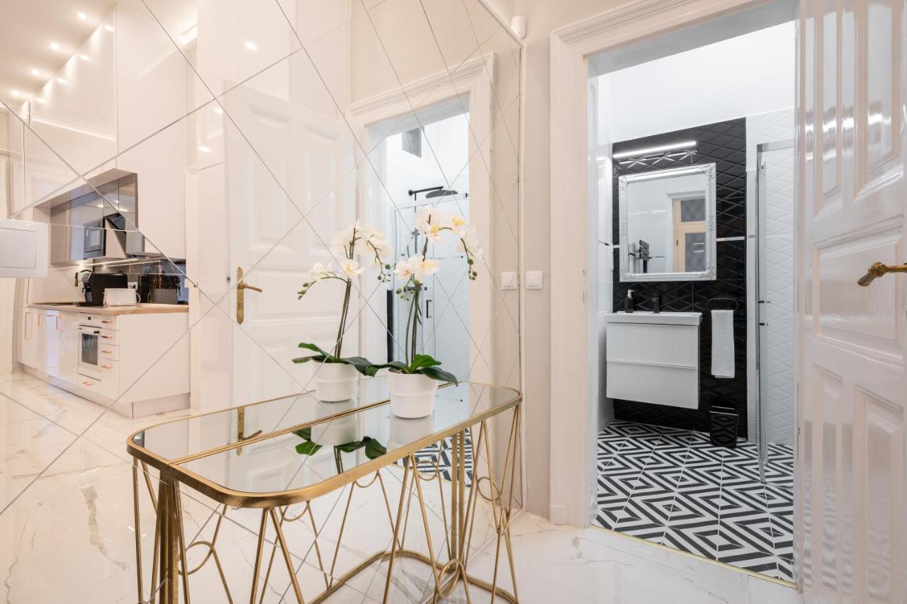 Premium Art Deco Apartment At Broadway // 4Bdr & 3Br Budapesta Exterior foto