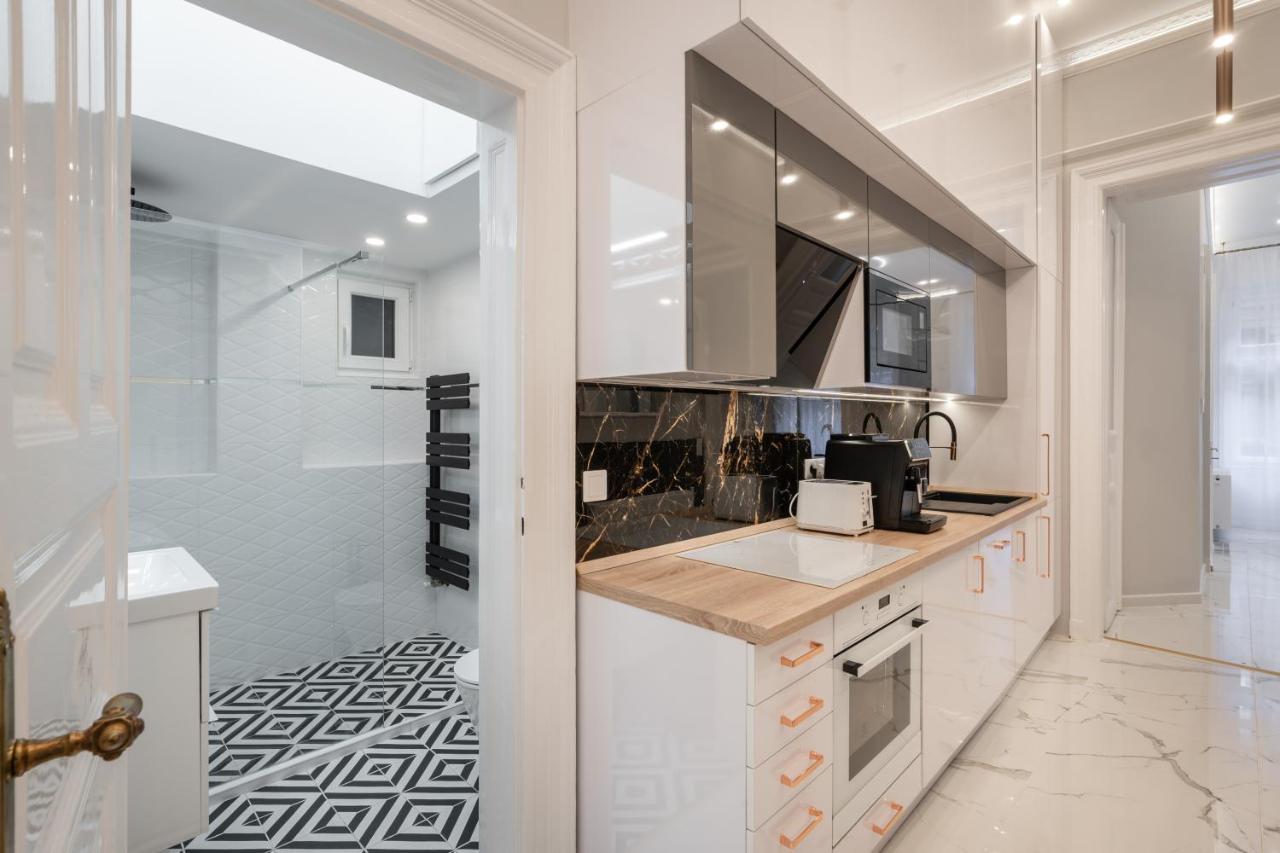 Premium Art Deco Apartment At Broadway // 4Bdr & 3Br Budapesta Exterior foto