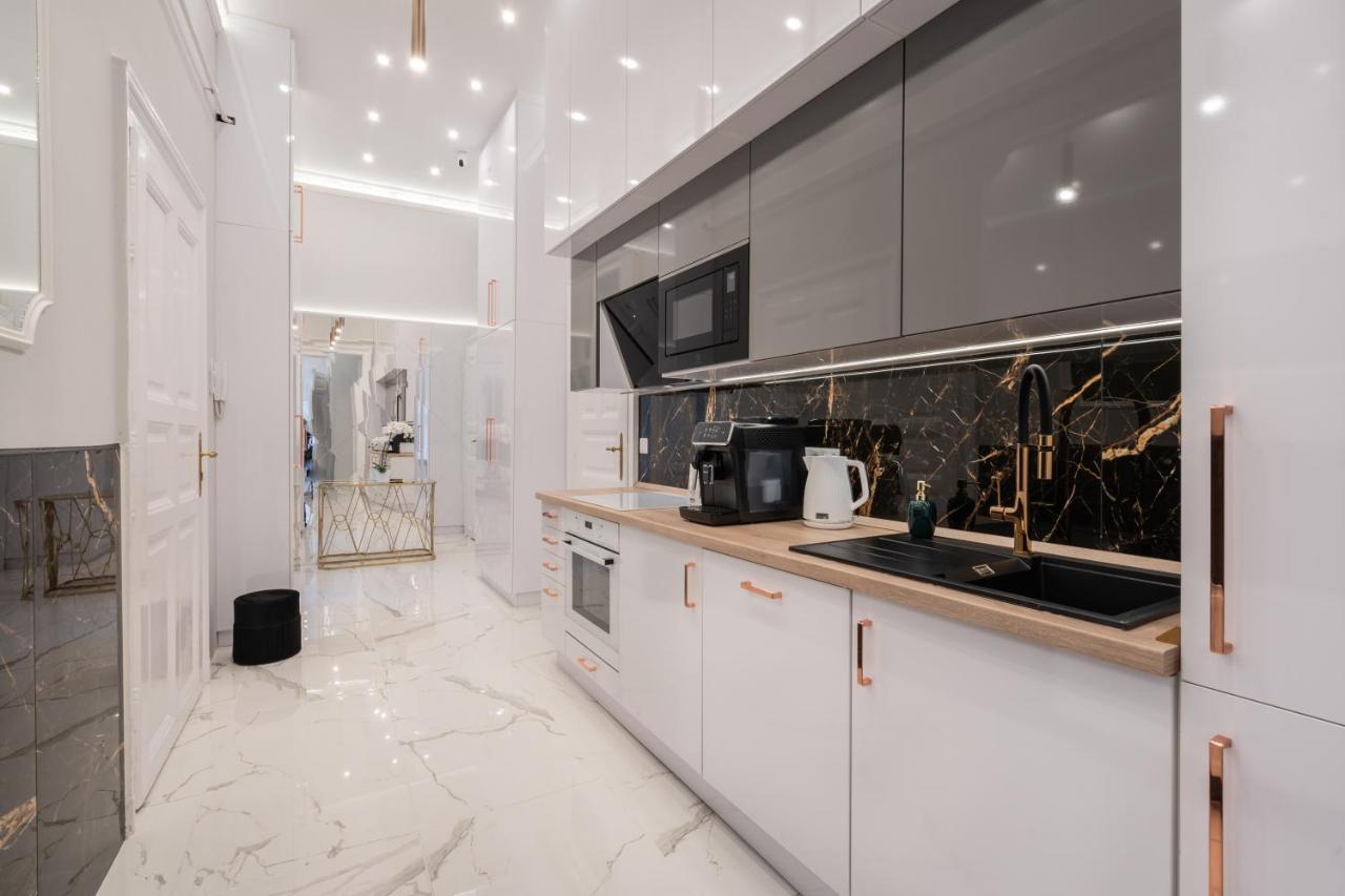 Premium Art Deco Apartment At Broadway // 4Bdr & 3Br Budapesta Exterior foto