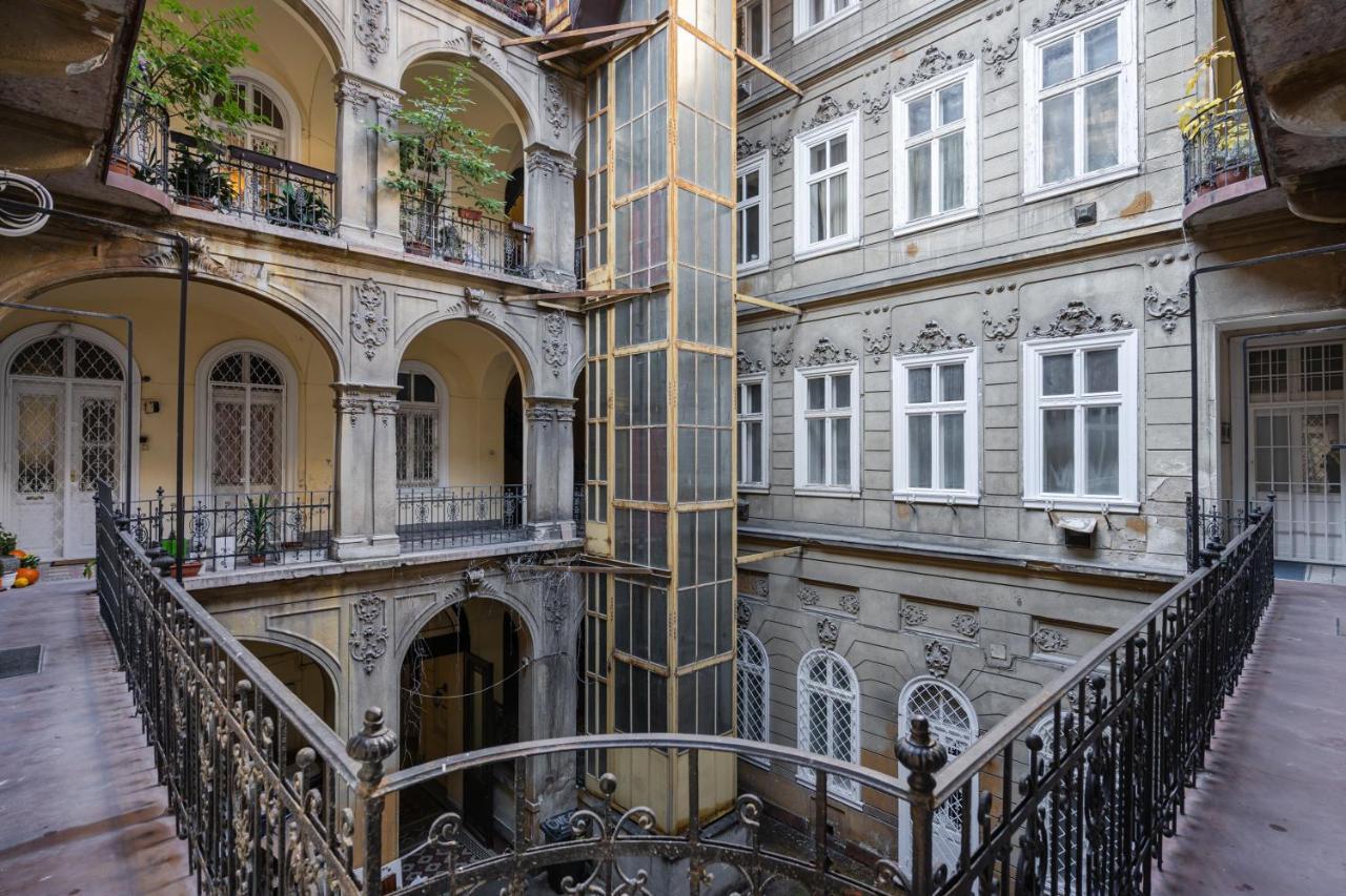 Premium Art Deco Apartment At Broadway // 4Bdr & 3Br Budapesta Exterior foto